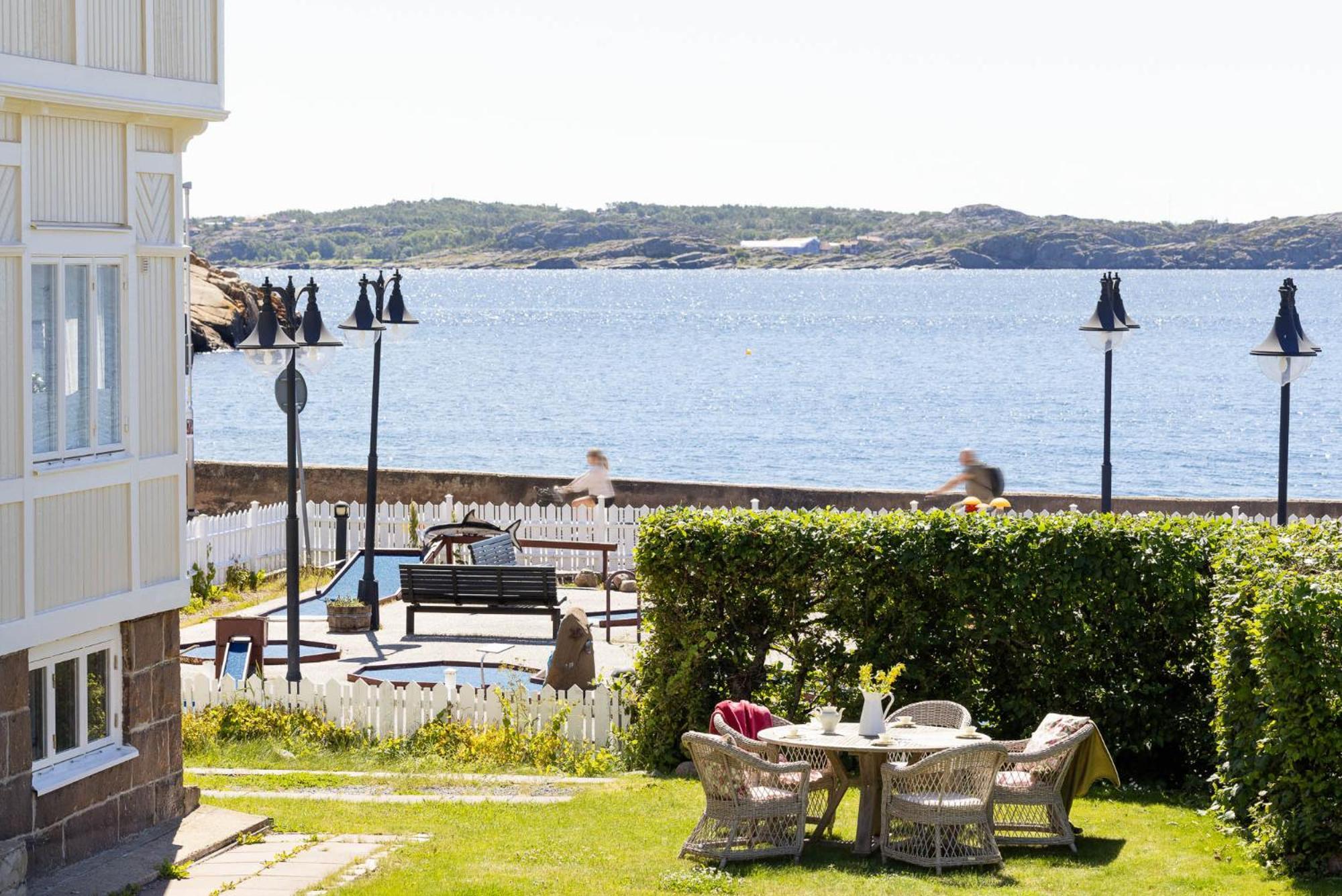 Strandvillan Hotell Och Bed & Breakfast Люсешил Екстериор снимка