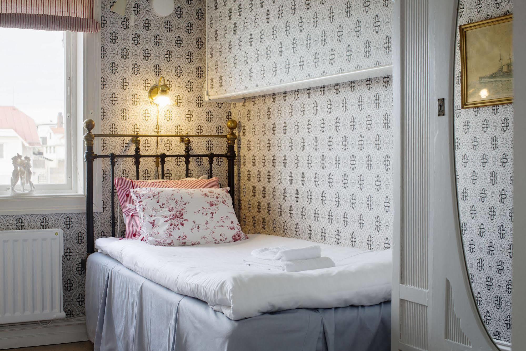 Strandvillan Hotell Och Bed & Breakfast Люсешил Екстериор снимка